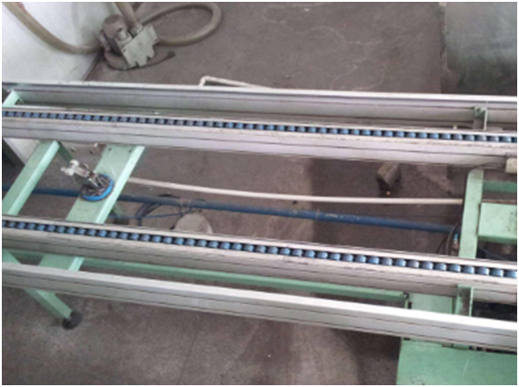 門板自動(dòng)打孔輸送線